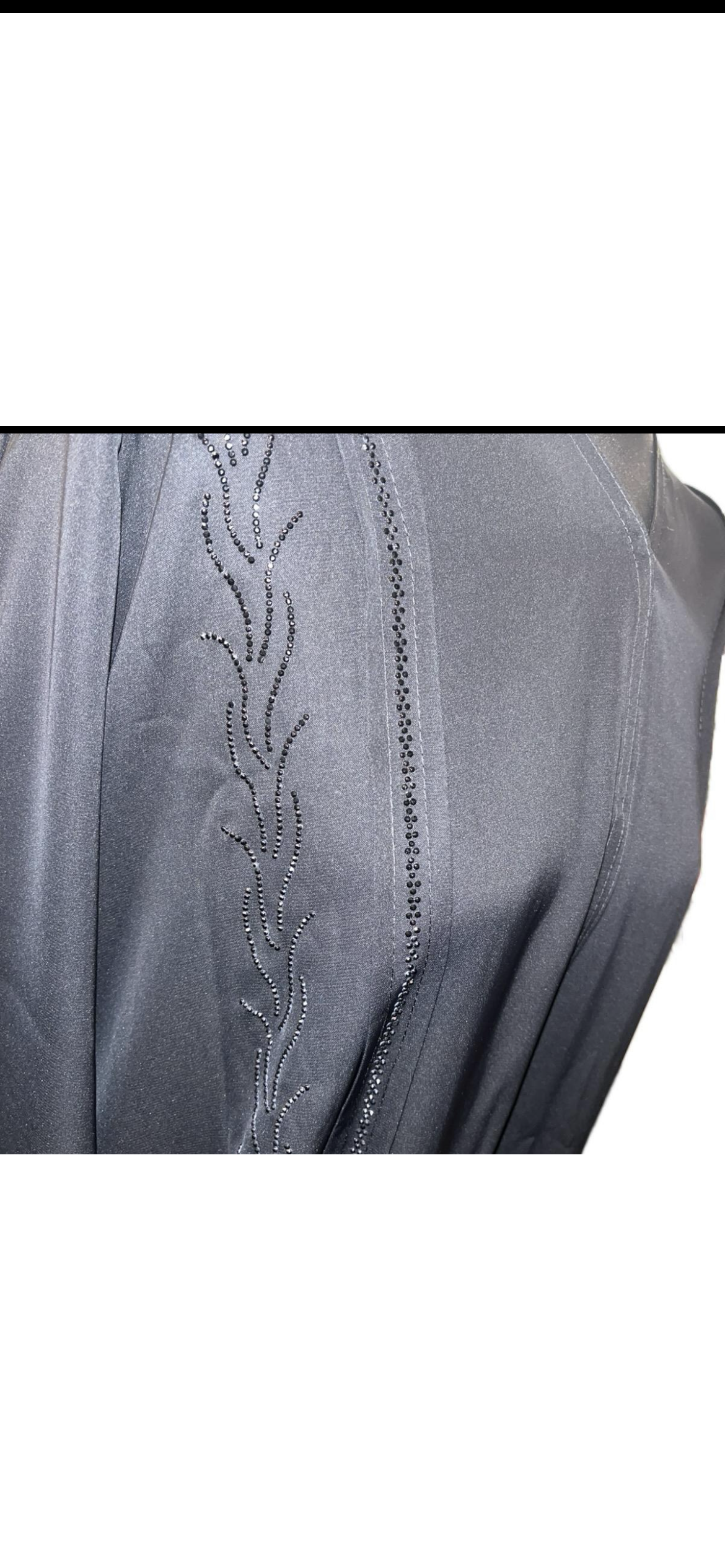 CLASSY BLACK BUTTON ABAYA